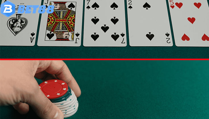 Các Kiểu Bluff Phổ Biến Trong Poker