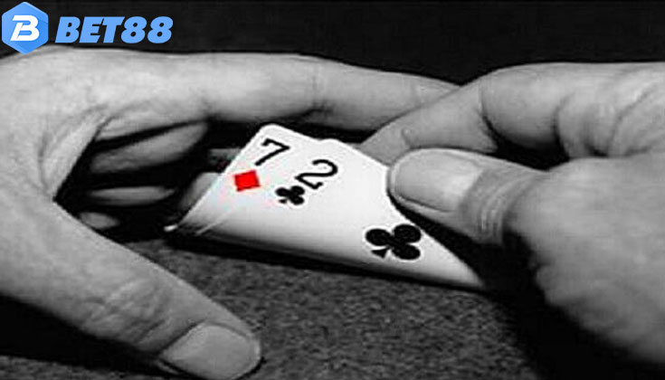 Mẹo Bluff Thành Công Từ Cao Thủ Casino Bet88